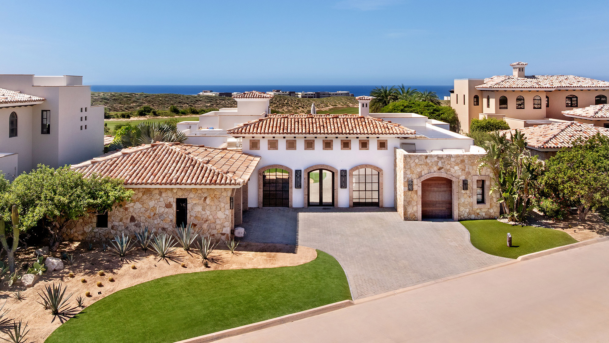 Diamante Golf Villa 32 facade